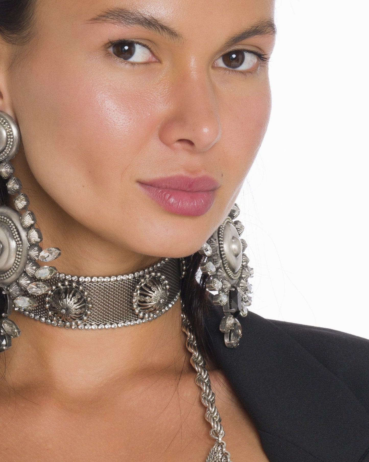 Arven Choker – Nugua